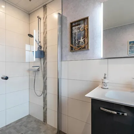 Doppelhaushaelfte Ida Apartment *